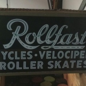 Rollfast Sign