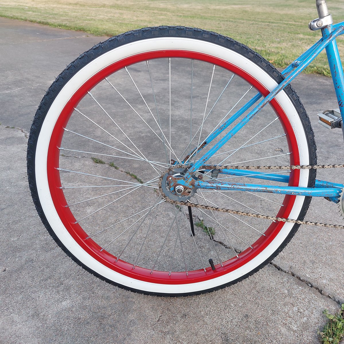 BftD_74_strandie_tires_n_done_32426_9.jpg
