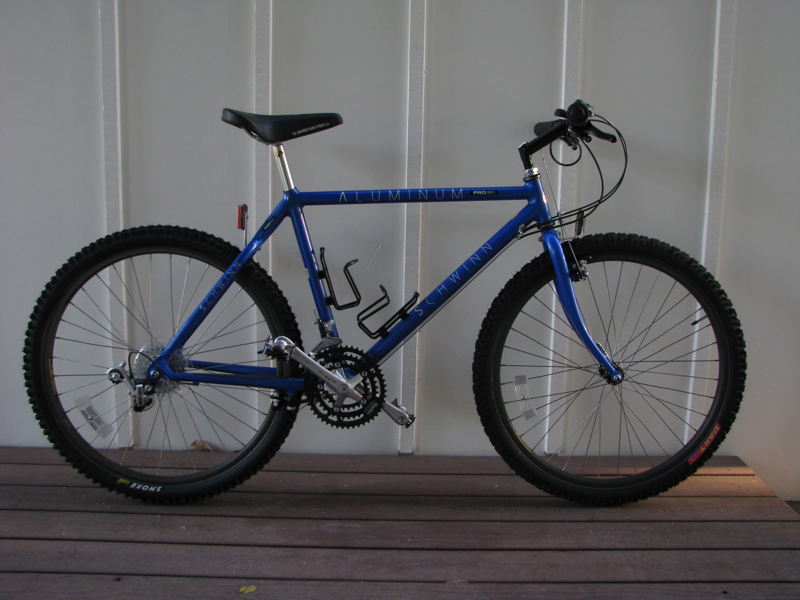 Schwinn paramount deals mountain bike