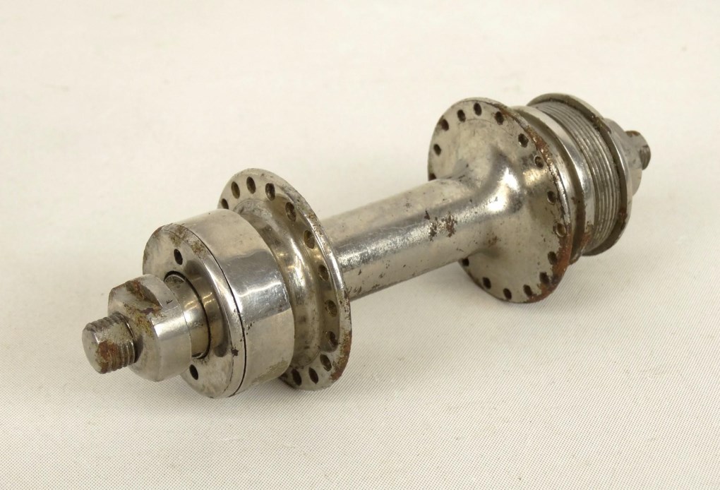 88144826 wright hub.jpg