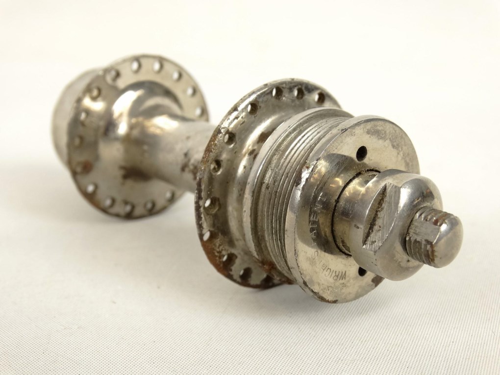 88144828 wright hub.jpg