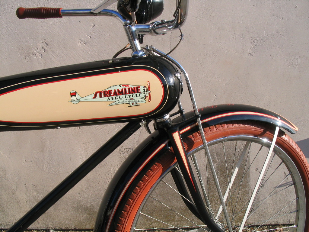 Is there an AEROCYCLE thread that compares features/paint etc over