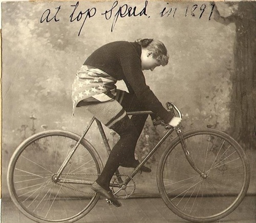 eb9029f73e356627b25b0be3d19ff68e--womens-cycling-bicycling.jpg