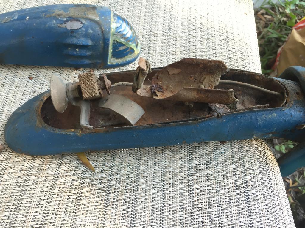 37/8 Elgin Robin Rack and Front Light. | Sell - Trade: Bicycle Parts ...