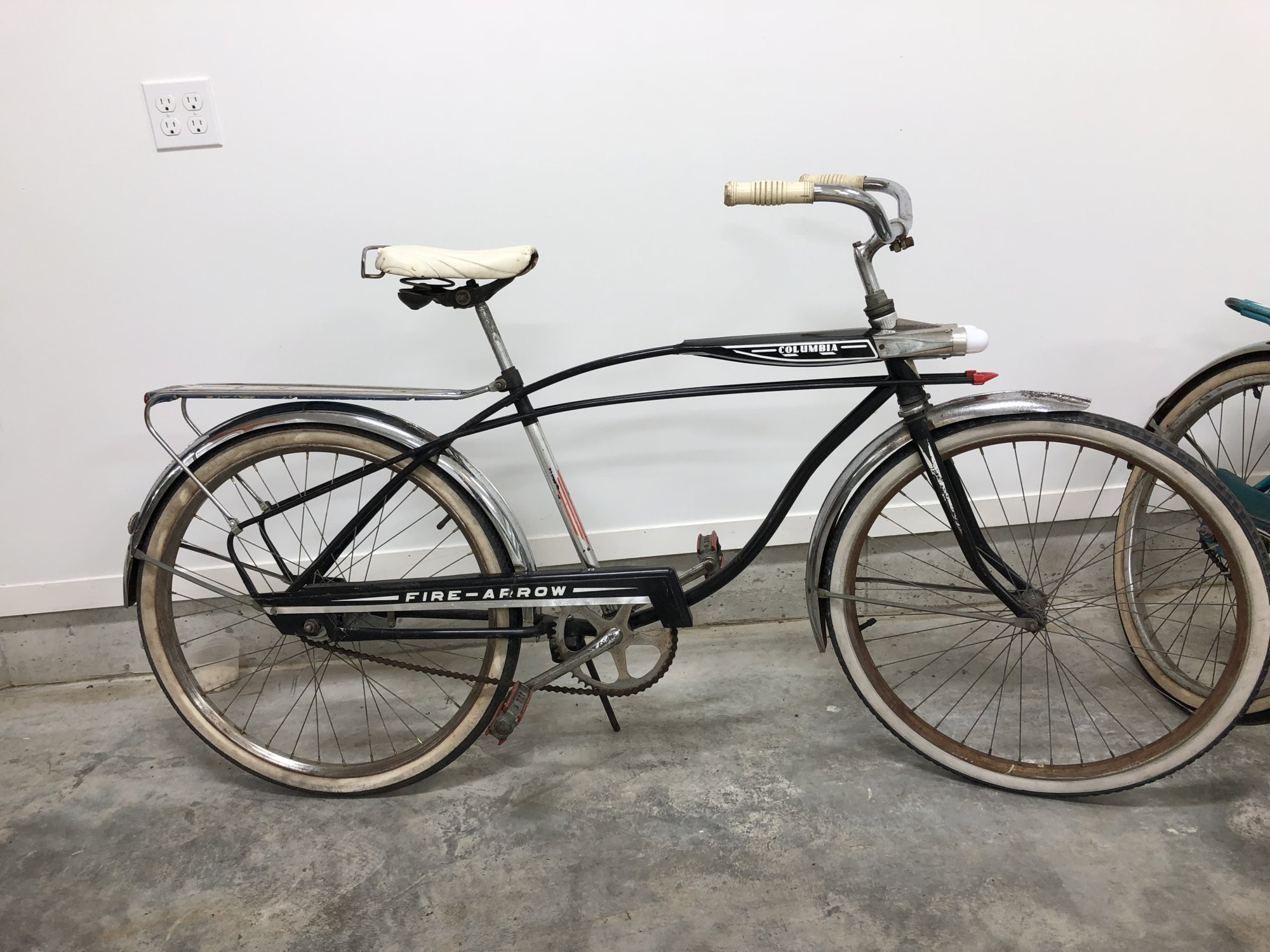 Middleweight Madness. Columbia's crazy frames | Middleweight