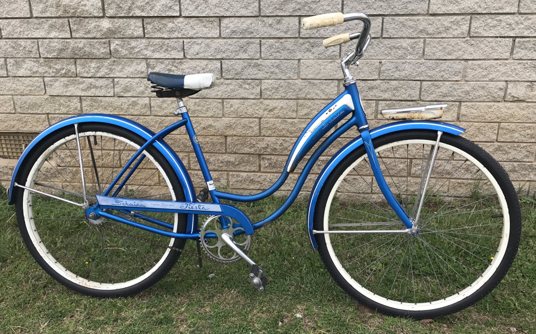 1964 Schwinn Fiesta 26" ladies bicycle | Sell - Trade: Complete