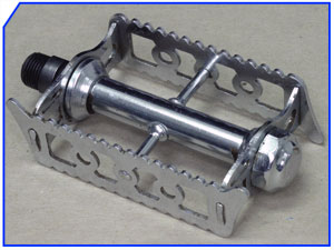 Lyotard model Nr. 36 pedal .jpg