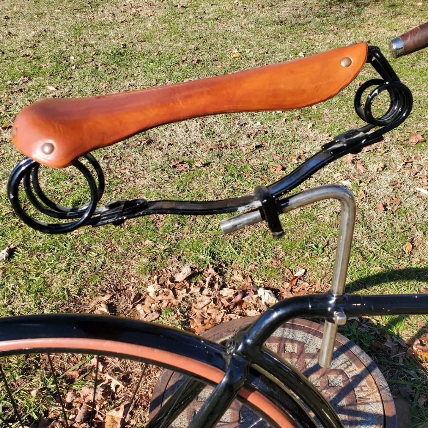 saddle detail.jpg