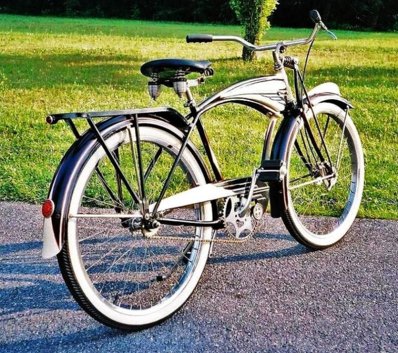 1949 Schwinn B6 3-4 right rear view,July,2008.jpg