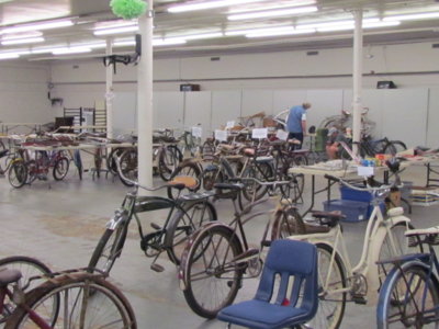 051113ItemsBikeShow 025.jpg