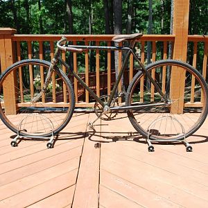 1898 Schwinn The World