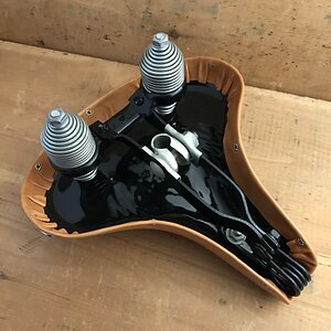 schwinn phantom mesinger saddle