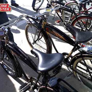 WEB   Schwinn Streamliner & Autocycle