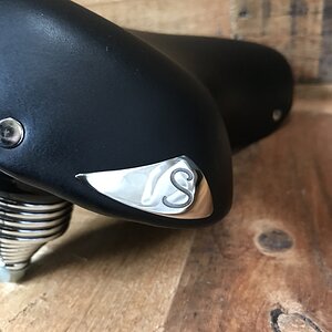 custom schwinn saddle