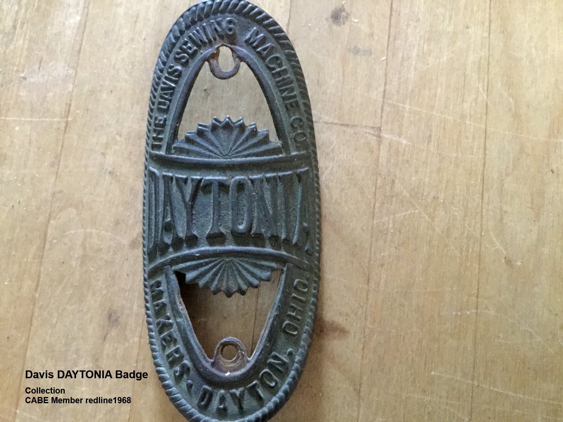 davis Daytonia badge redline1968.jpg